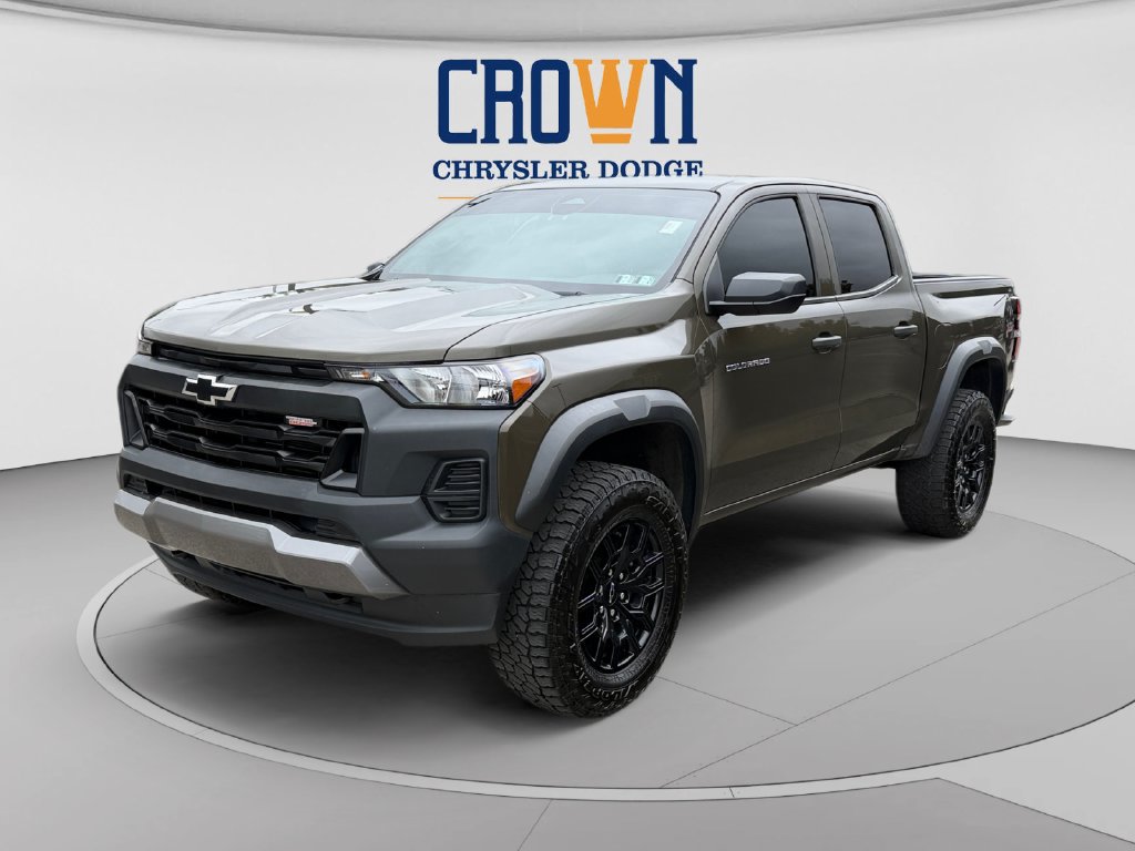 Used 2024 Chevrolet Colorado Trail Boss w/ Advanced Trailering Package AWD/4WD image 7