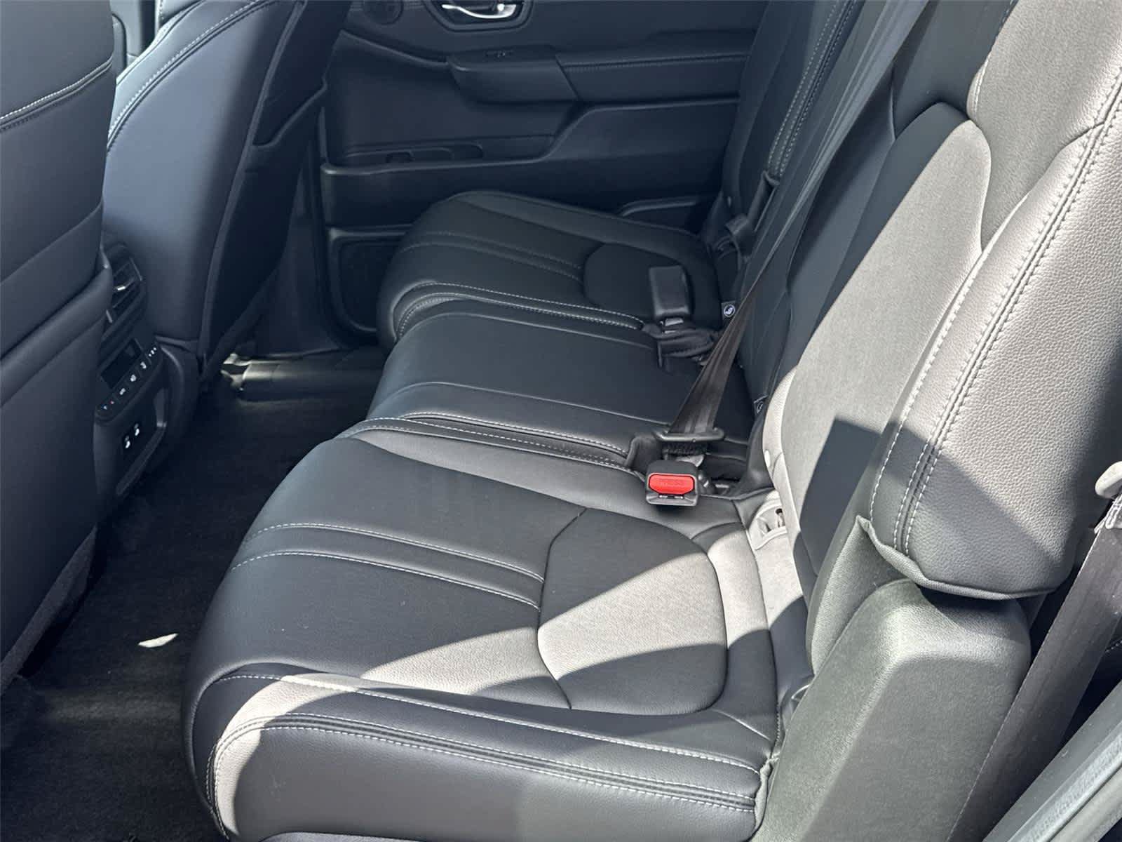 Used 2026 Honda Pilot Touring image 14