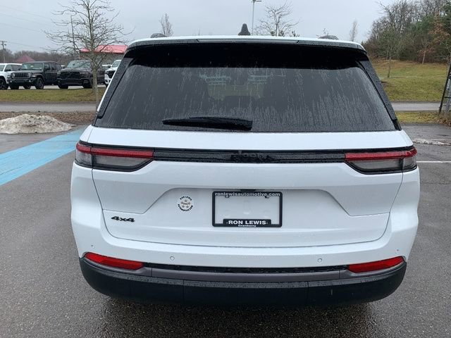 New 2026 Jeep Grand Cherokee Altitude AWD/4WD image 4