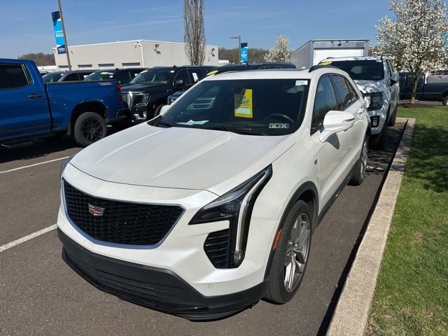 Certified 2023 Cadillac XT4 Sport image 3