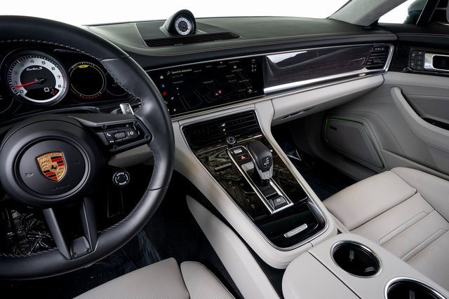 Used 2023 Porsche Panamera Turbo S image 28