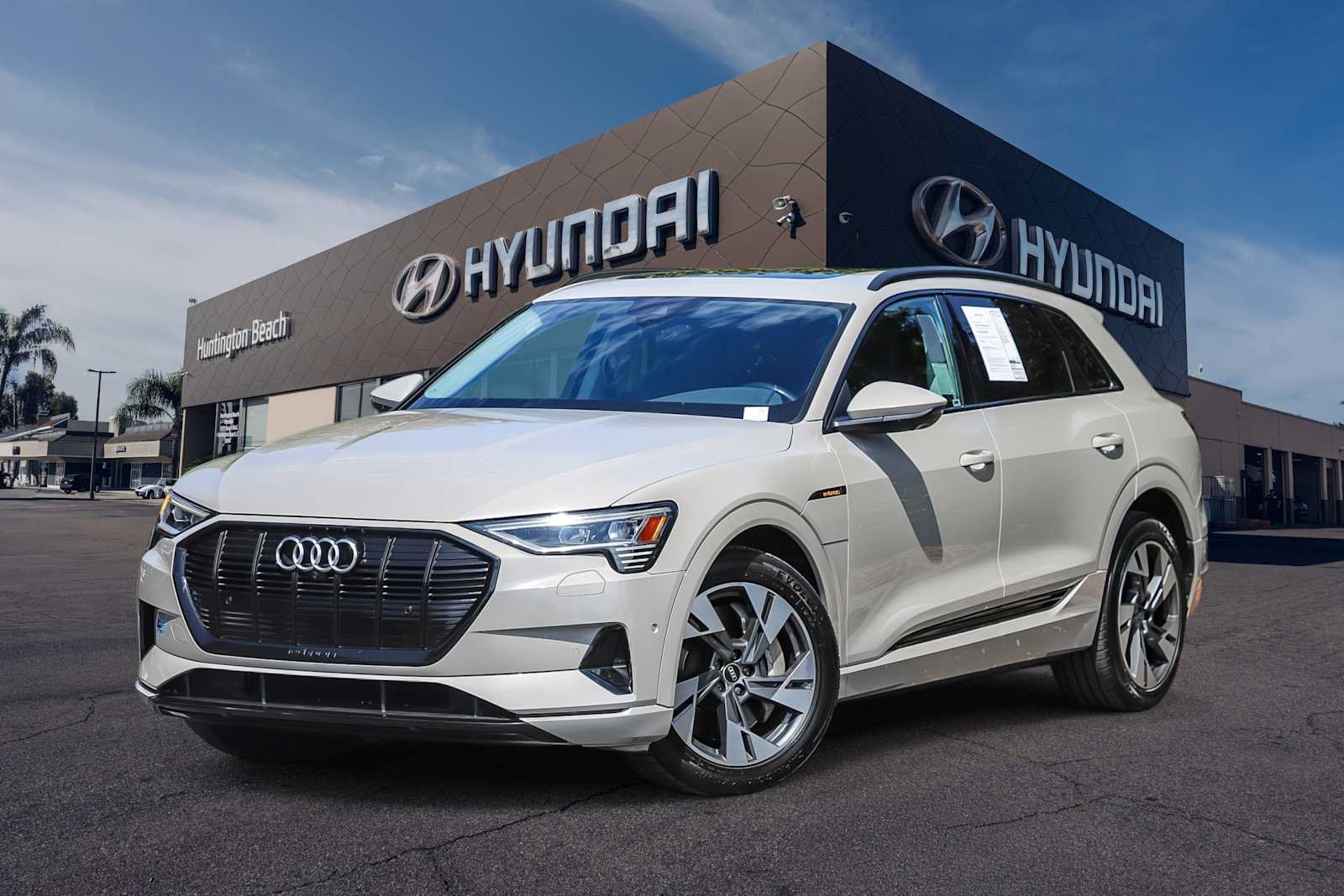 Used 2021 Audi e-tron Premium w/ Convenience Plus Package