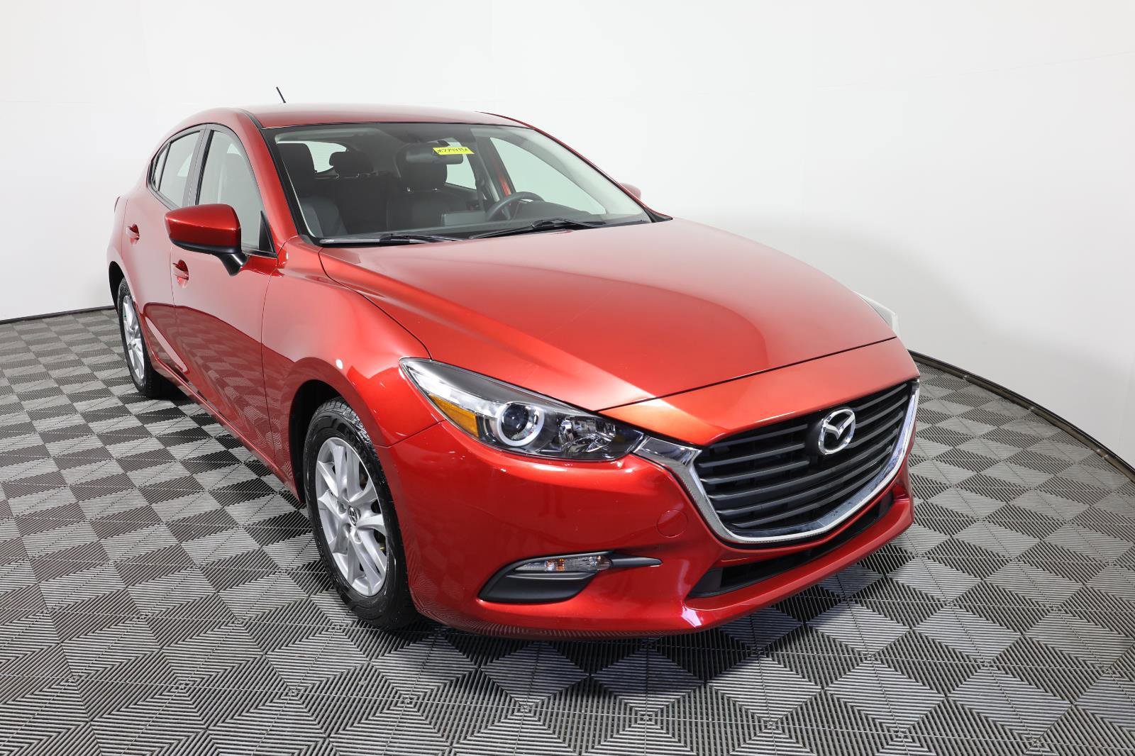 Used 2017 MAZDA MAZDA3 Sport FWD image 3