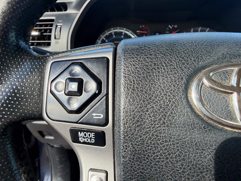 Used 2017 Toyota 4Runner SR5 AWD/4WD image 19