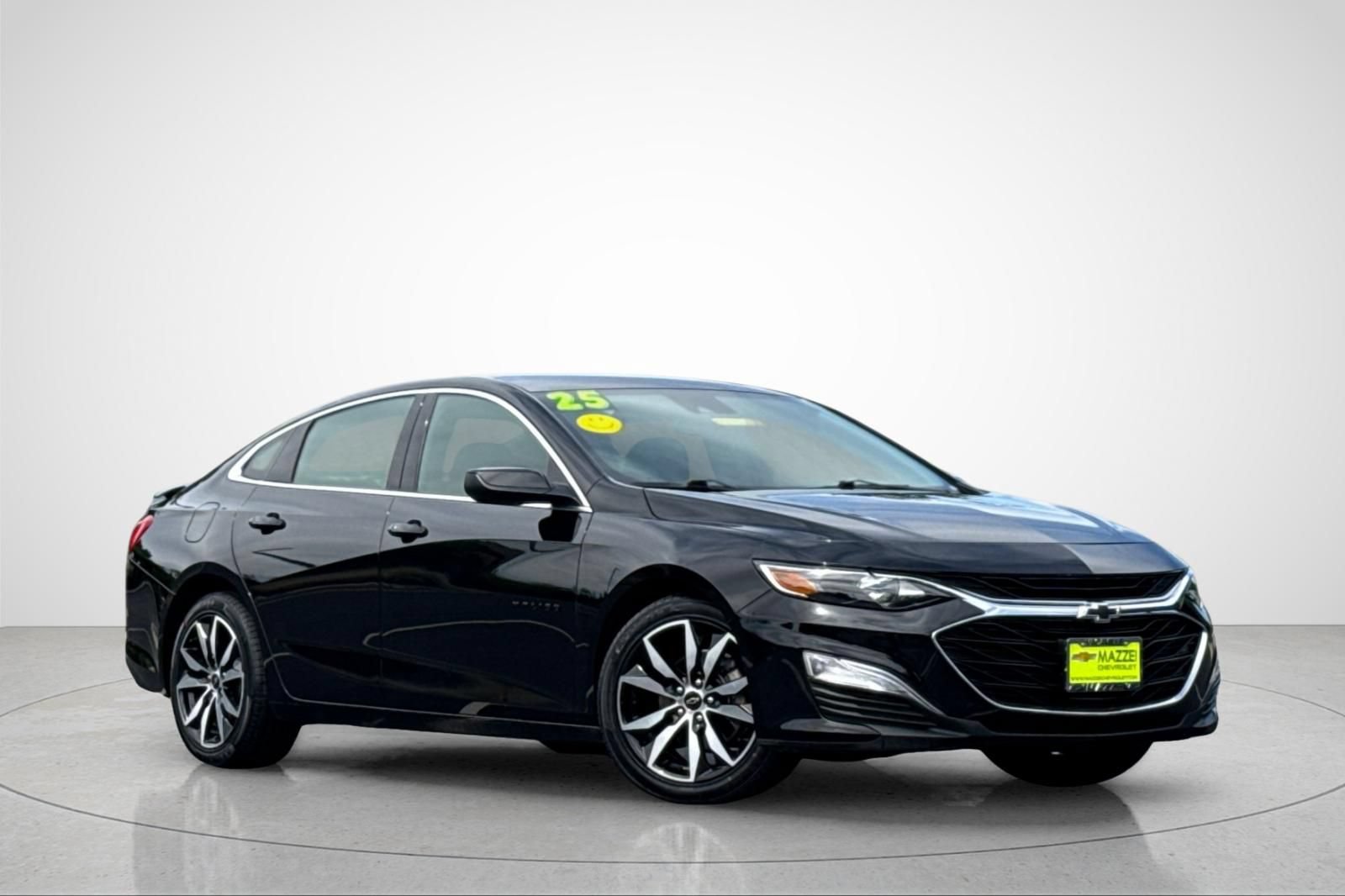 Used 2025 Chevrolet Malibu RS FWD image 2