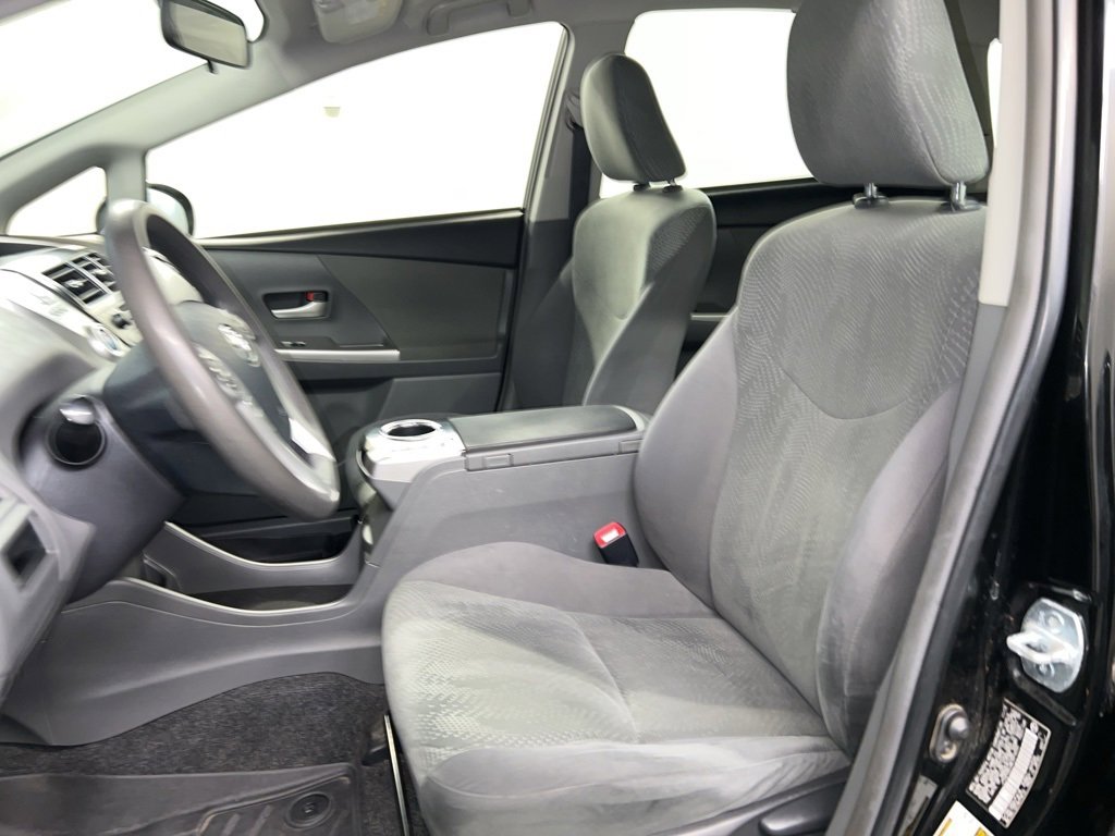 Used 2014 Toyota Prius V Three image 25