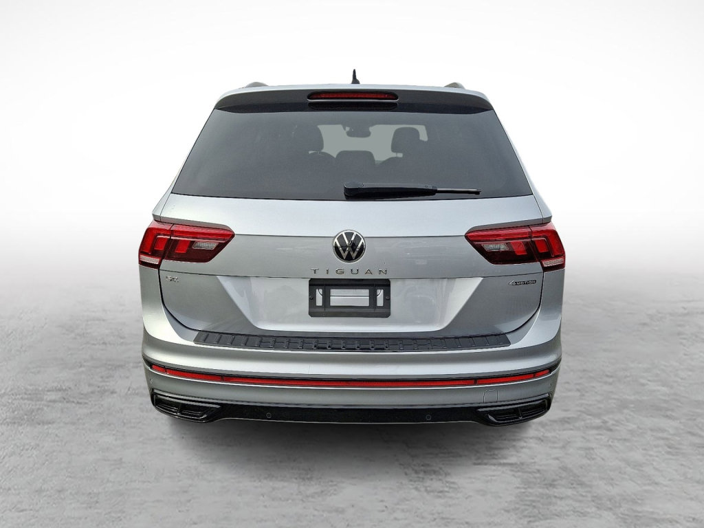 Used 2023 Volkswagen Tiguan SE R-Line image 4