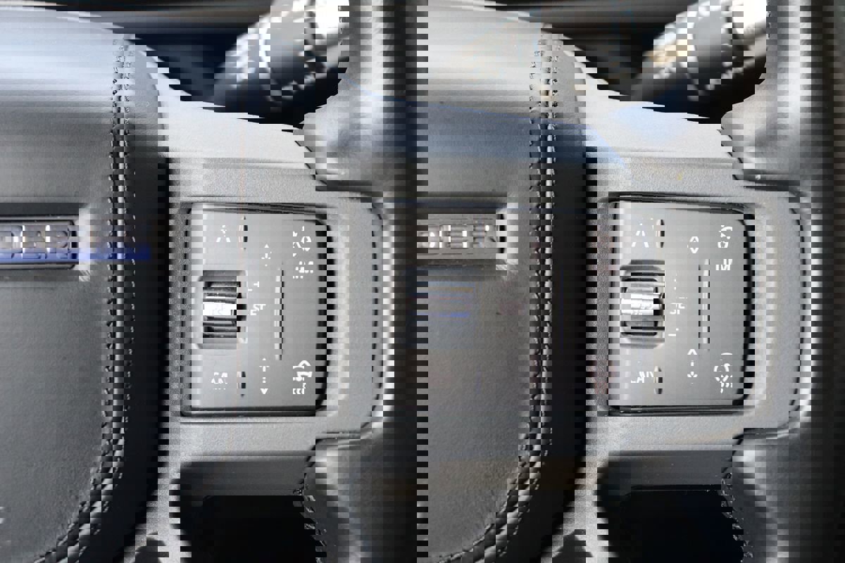 Used 2022 Land Rover Defender 110 X image 25