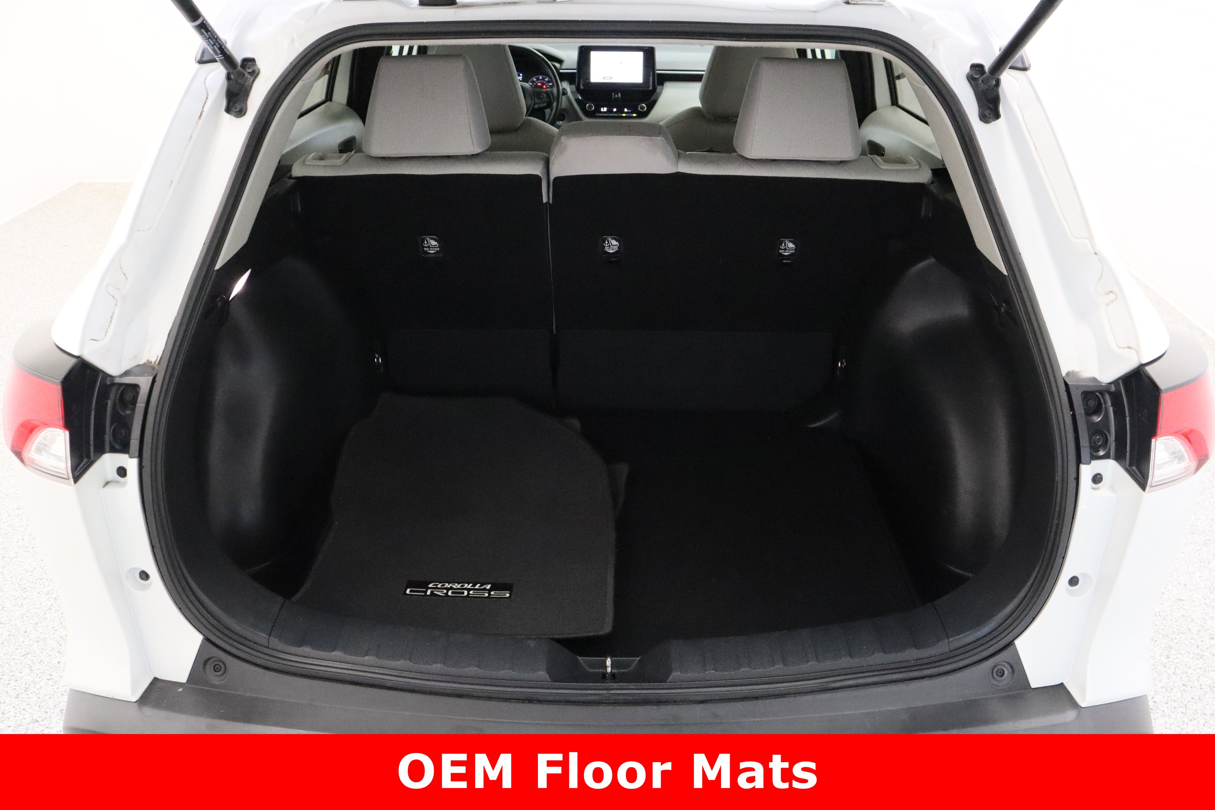 Used 2023 Toyota Corolla Cross LE image 31