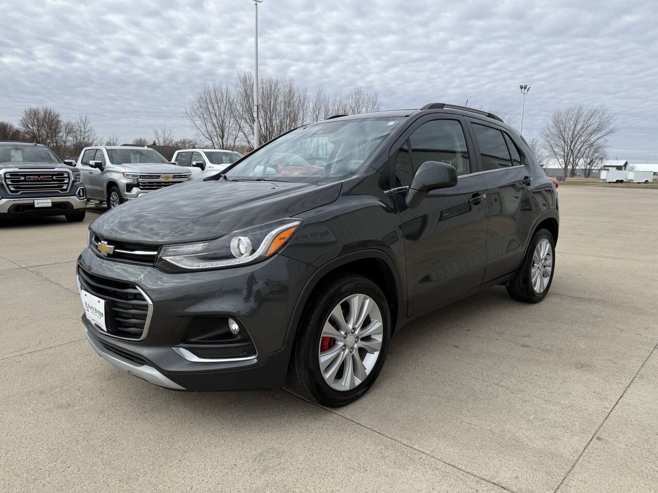 Used 2020 Chevrolet Trax Premier AWD/4WD image 2