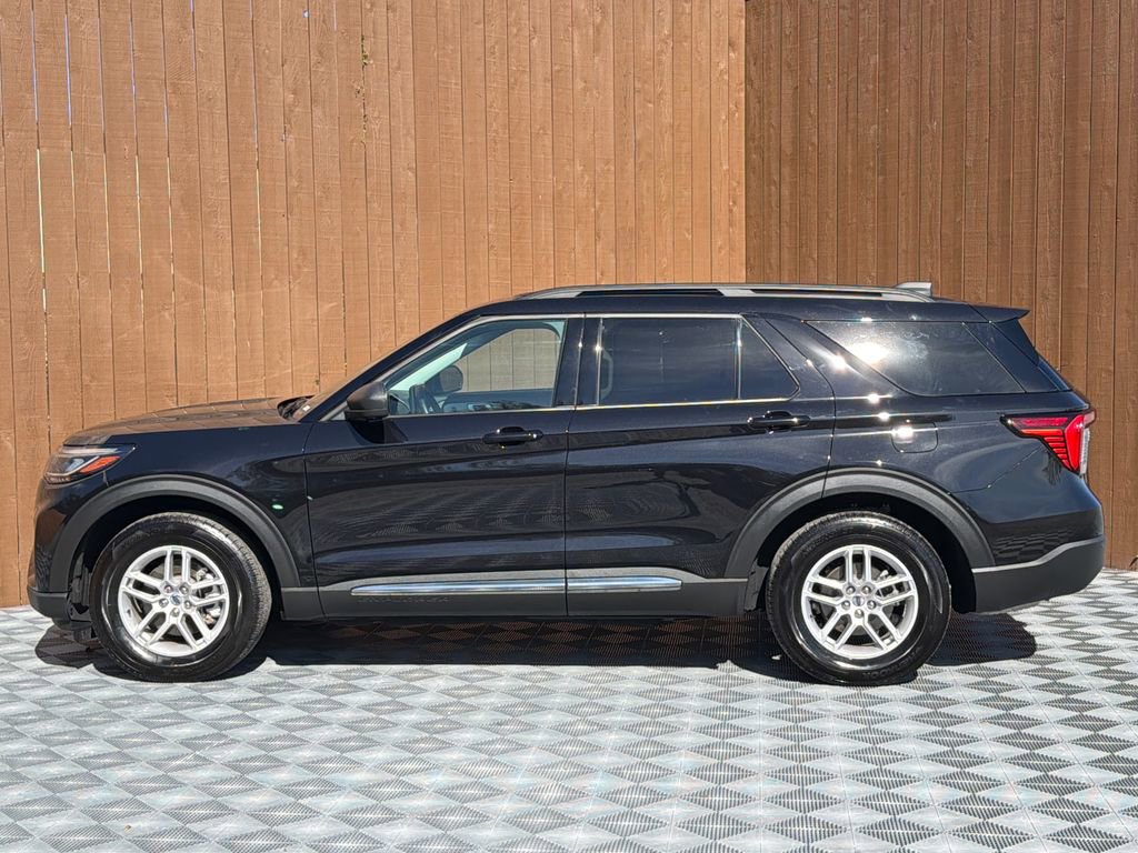 Used 2025 Ford Explorer Active image 17
