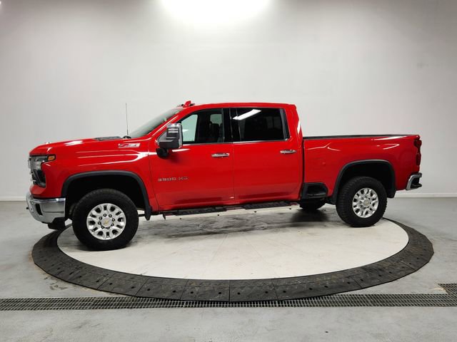 Used 2024 Chevrolet Silverado 3500 LTZ w/ LTZ Plus Package image 4