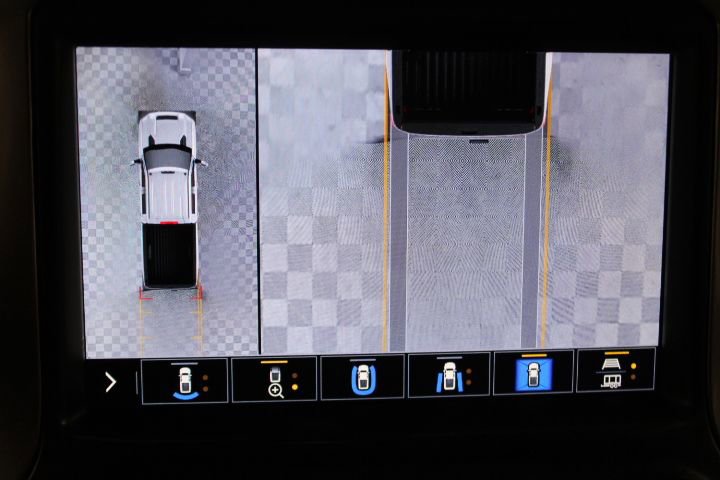 Used 2020 Chevrolet Silverado 2500 LTZ w/ LTZ Premium Package image 55