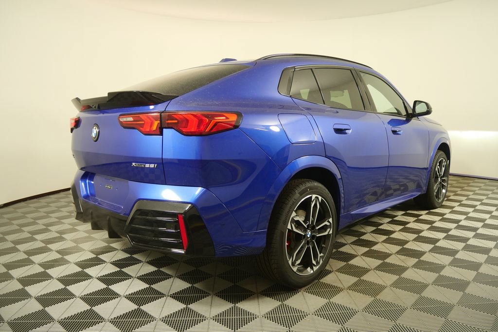 Used 2026 BMW X2 xDrive28i w/ M Sport Package AWD/4WD image 7