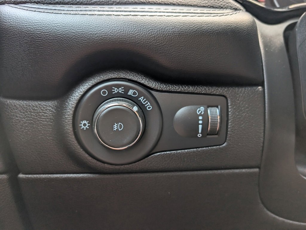 Used 2021 Dodge Durango GT image 37