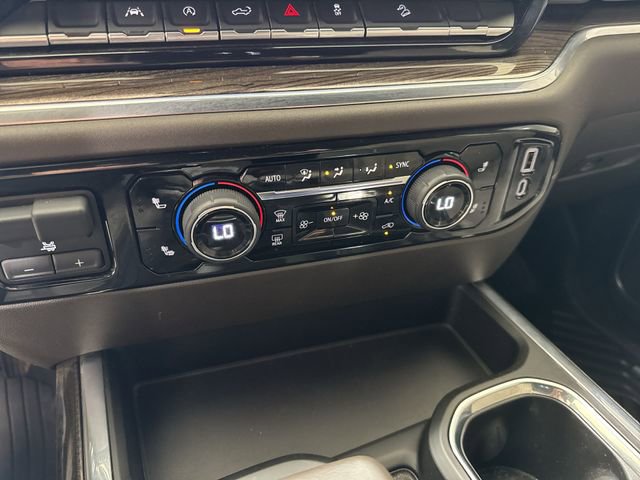 Used 2022 Chevrolet Silverado 1500 LT AWD/4WD image 17