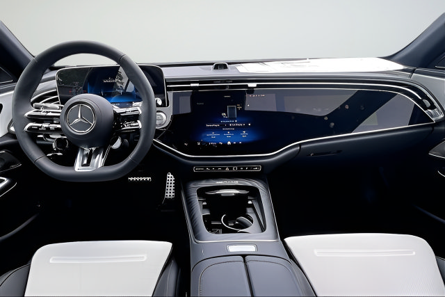 New 2026 Mercedes-Benz E 53 AMG e 4MATIC Sedan image 6