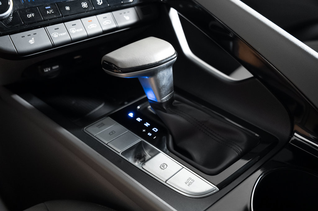 Certified 2025 Hyundai Elantra SEL FWD image 33