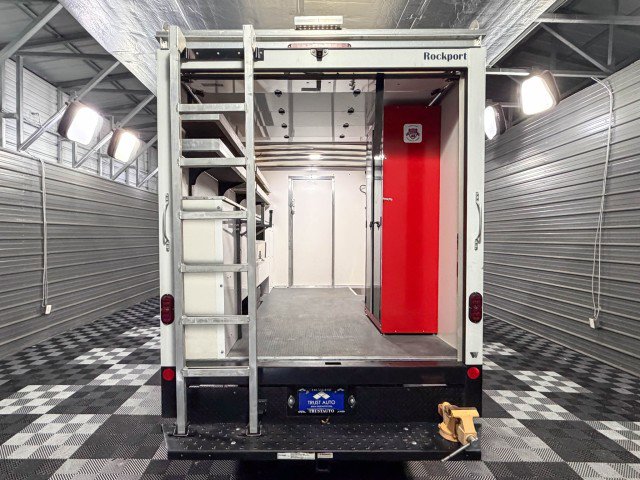 Used 2022 GMC Savana 3500 w/ Power Convenience Package image 10