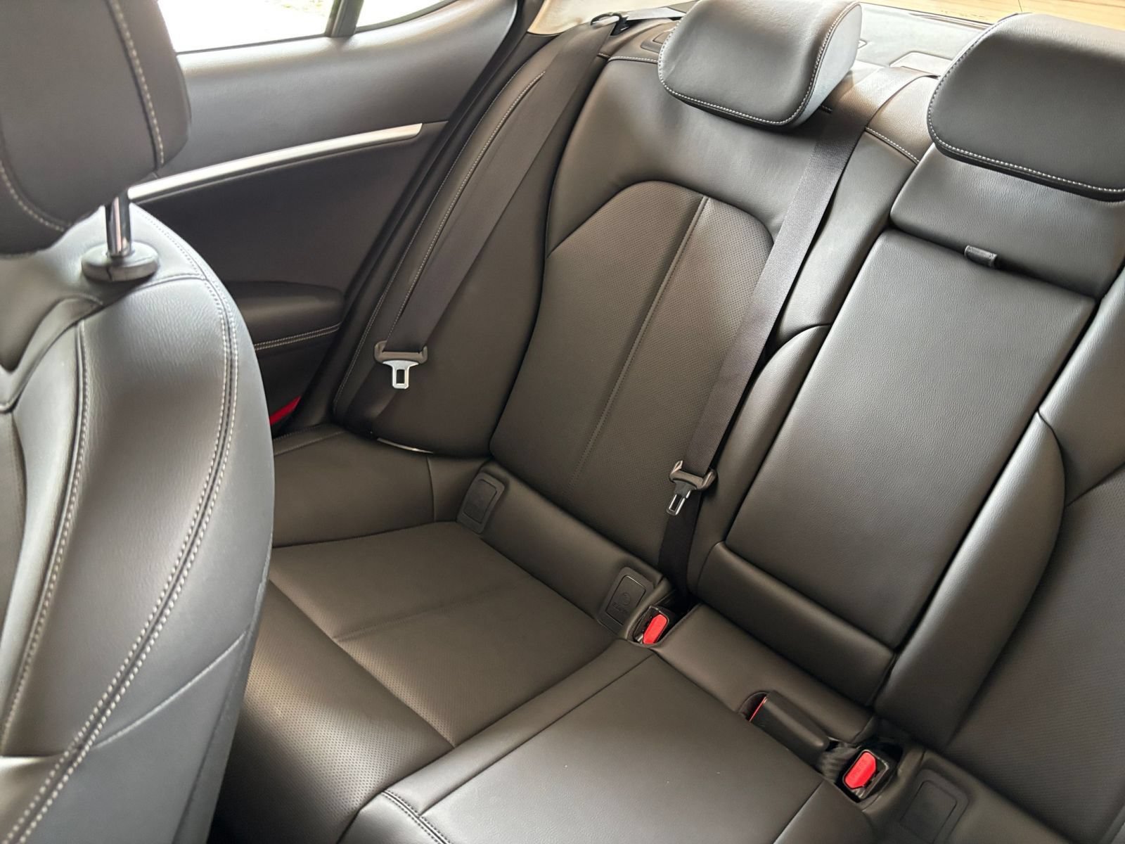 Used 2026 Genesis G70 2.5T RWD image 40
