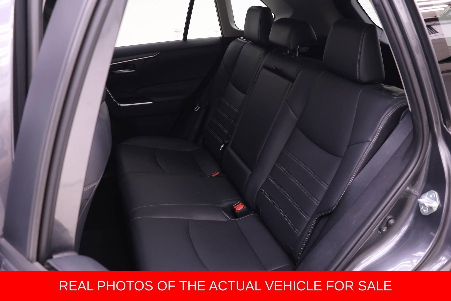 Certified 2020 Toyota RAV4 XLE Premium image 10