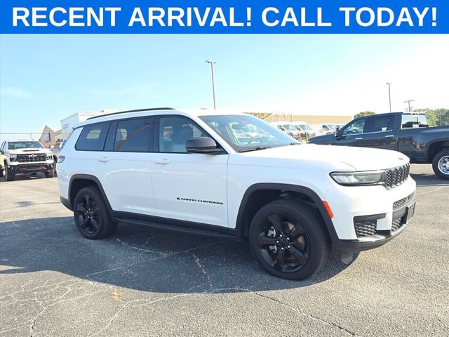 Used 2023 Jeep Grand Cherokee L Laredo AWD/4WD video 1