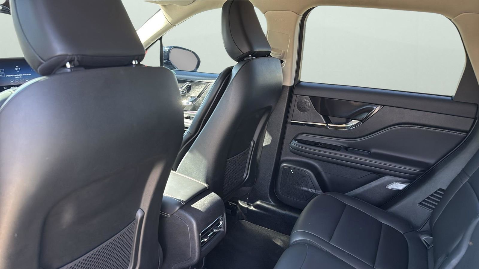 Certified 2024 Lincoln Corsair FWD image 29