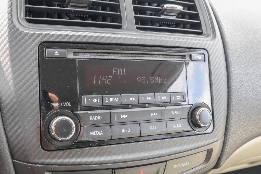 Used 2017 Mitsubishi Outlander Sport ES FWD image 19