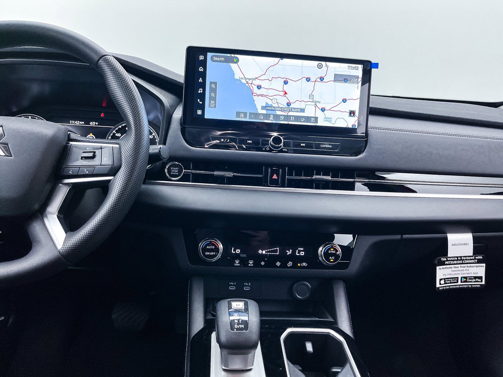 New 2025 Mitsubishi Outlander ES image 14