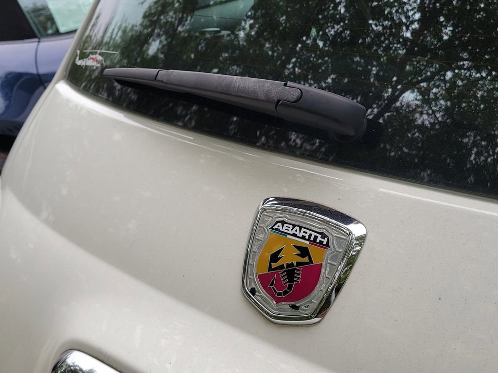 Used 2012 FIAT 500 Abarth w/ Safety & Convenience Pkg FWD image 20