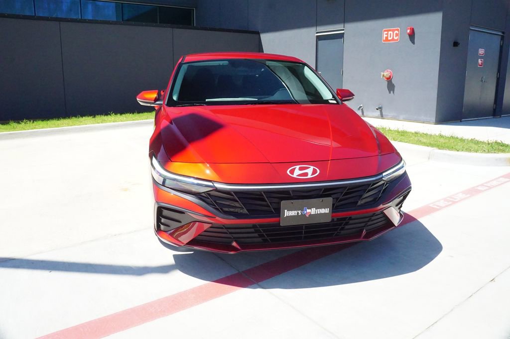 New 2025 Hyundai Elantra Blue image 2