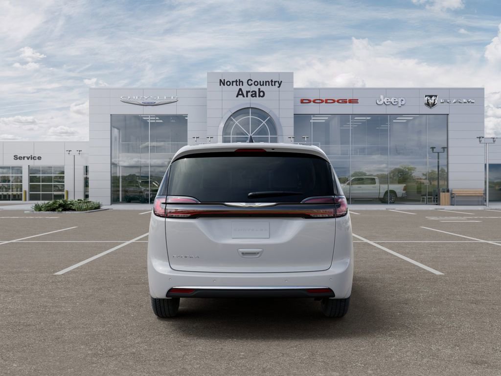 New 2026 Chrysler Pacifica Select image 8