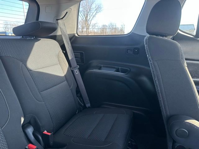 Used 2023 GMC Acadia SLE w/ Driver Convenience Package image 14