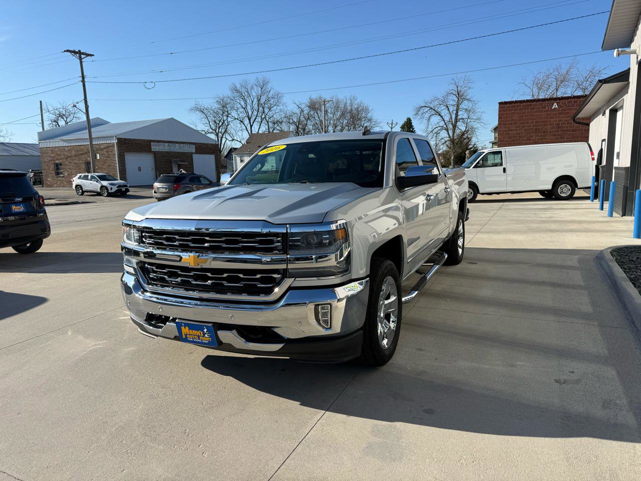 Used 2016 Chevrolet Silverado 1500 LTZ w/ LTZ Plus Package AWD/4WD image 3