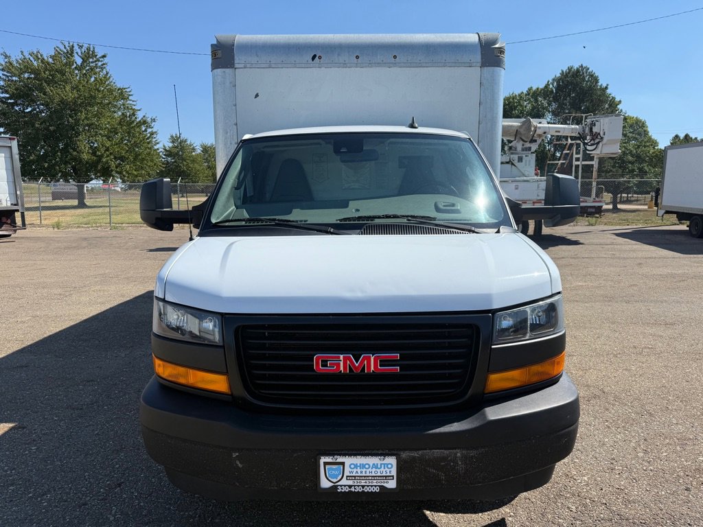 Used 2021 GMC Savana 3500 Extended w/ Power Convenience Package image 2