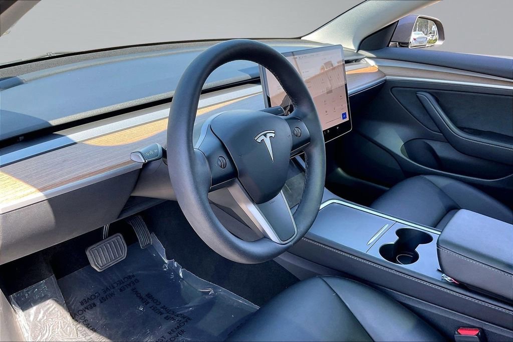 Used 2023 Tesla Model 3 Standard Range image 14