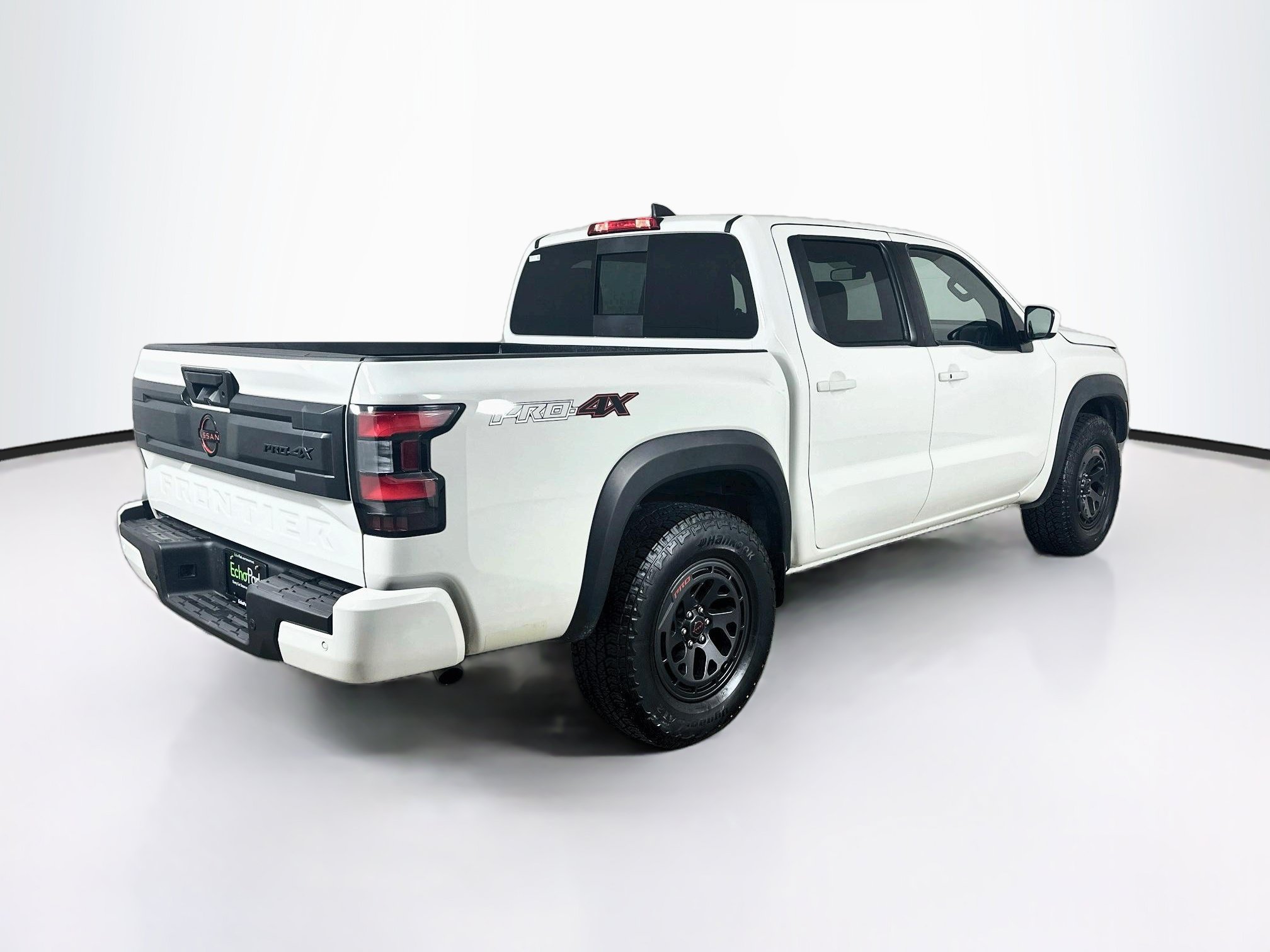 Used 2026 Nissan Frontier PRO-4X AWD/4WD image 9