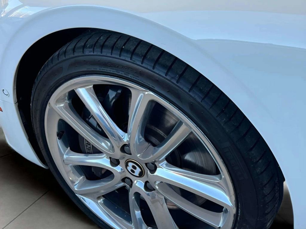 Used 2020 Bentley Continental GT image 26