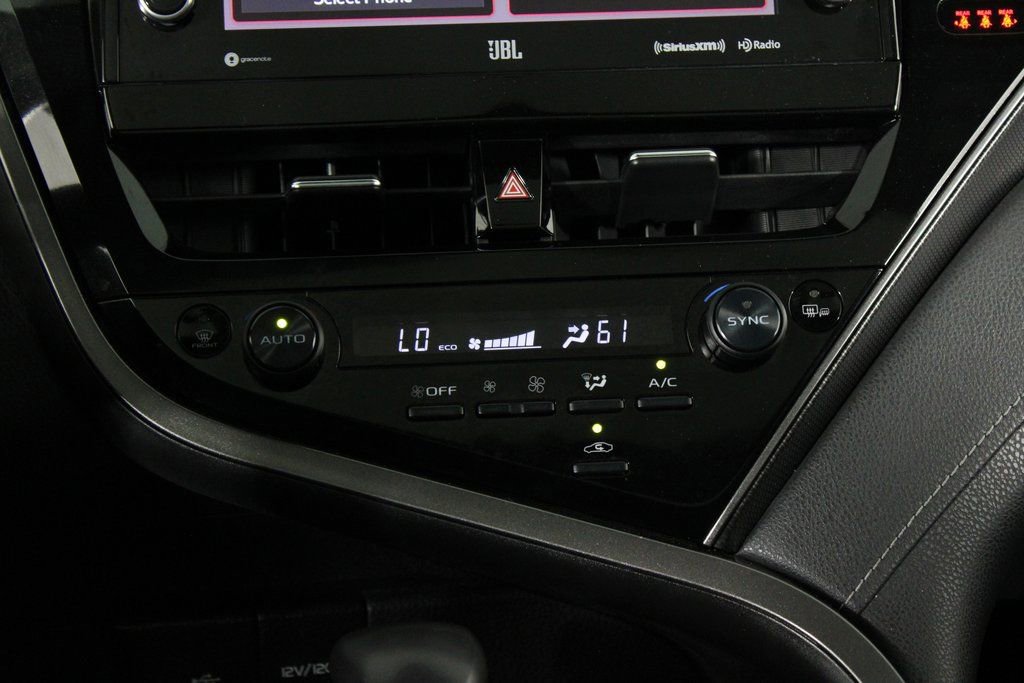 Used 2021 Toyota Camry XSE image 18