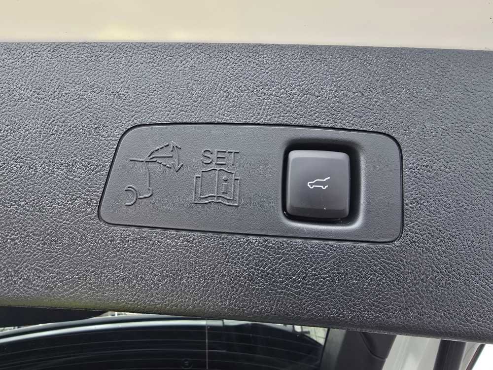 Used 2022 Lincoln Corsair Reserve w/ Equipment Group 201A image 37