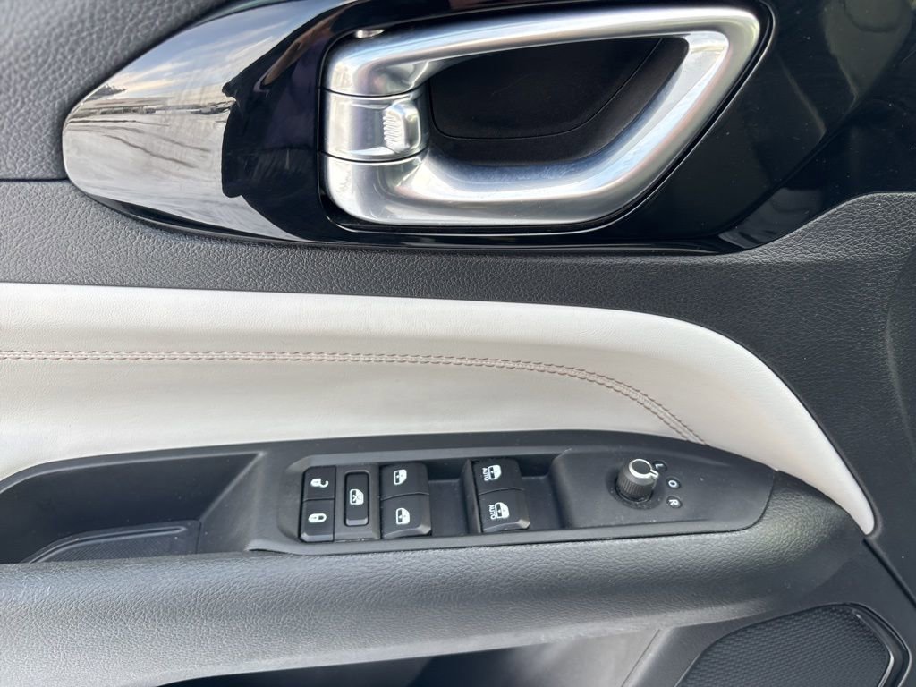 Certified 2022 Jeep Compass Limited image 10