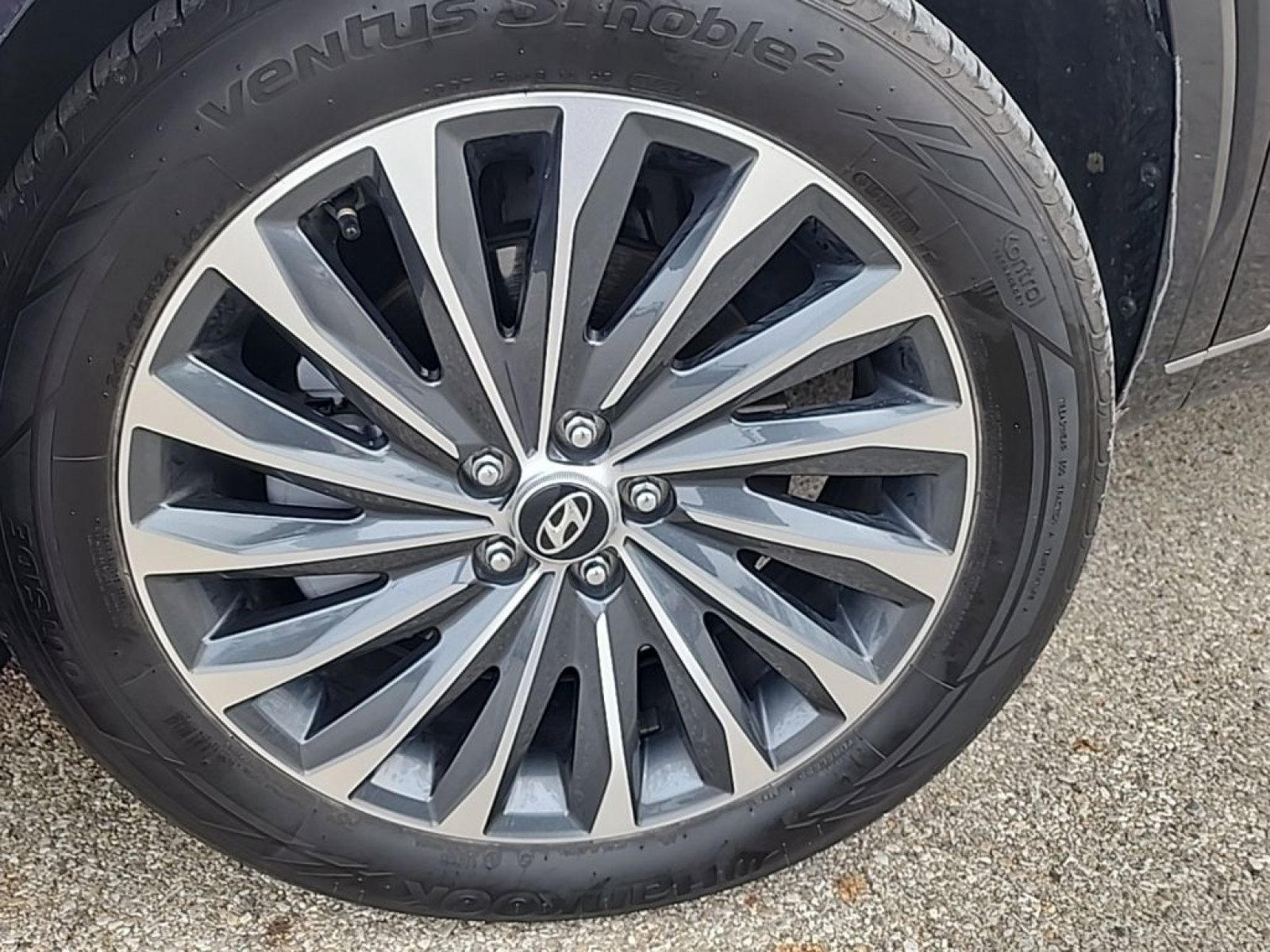 Used 2024 Hyundai Palisade Calligraphy image 9