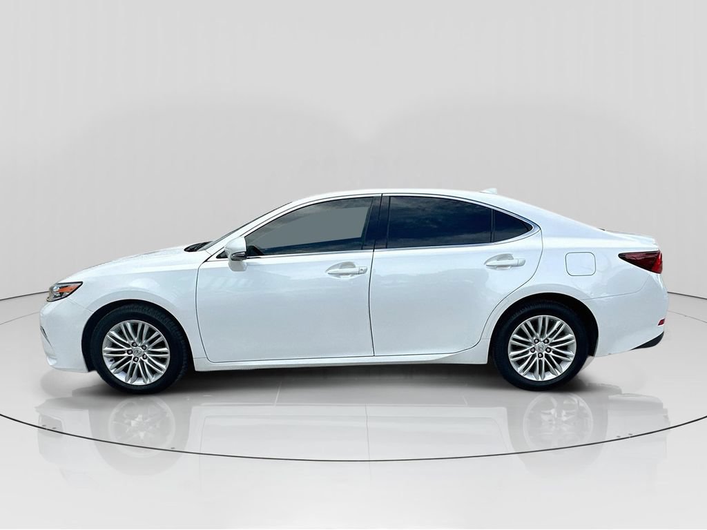 Used 2016 Lexus ES 350 w/ Premium Package w/Wood Trim FWD image 4