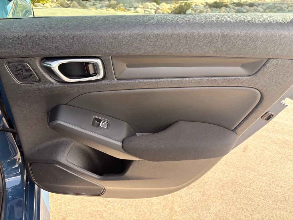 Used 2025 Honda Civic Sport image 31