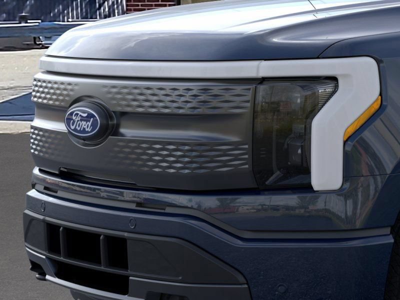 New 2025 Ford F150 Lightning Flash AWD/4WD image 17