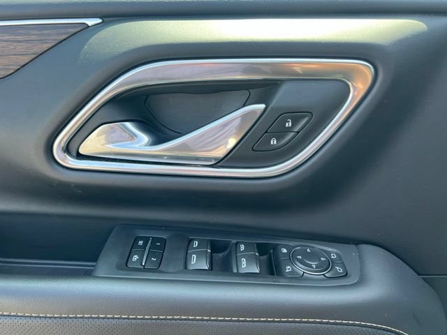 Used 2023 Chevrolet Tahoe Premier w/ Advanced Technology Package AWD/4WD image 30