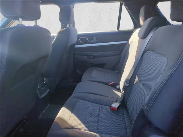 Used 2017 Ford Explorer XLT image 13