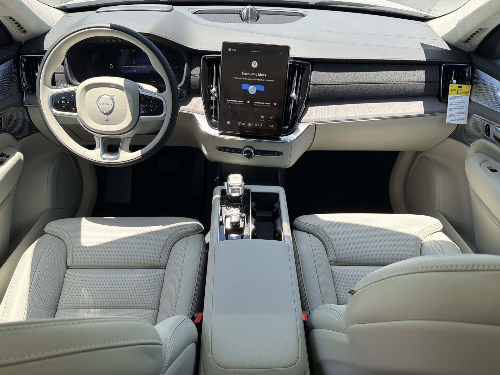 New 2026 Volvo XC90 T8 Ultra w/ Lounge Package AWD/4WD image 7