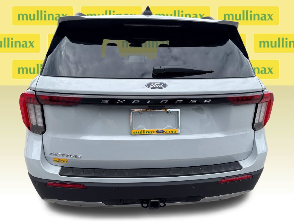 New 2027 Ford Explorer Active w/ Active Comfort Package RWD image 12