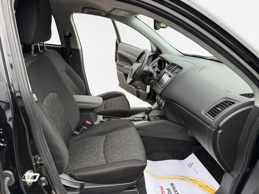 Used 2025 Mitsubishi Outlander Sport ES AWD/4WD image 26